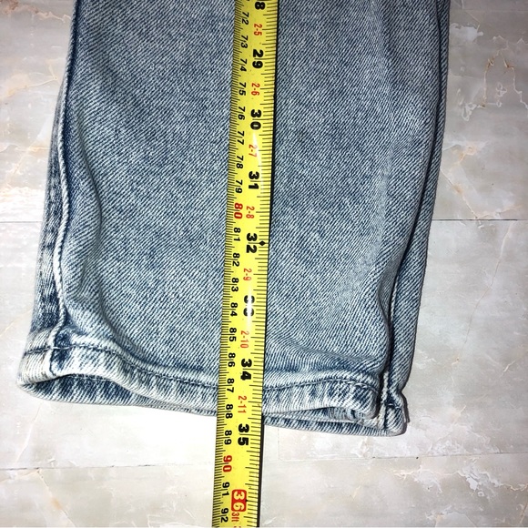 Hollister Girls Jeans - High-Rise Mom Jean, Size 1R (25) - Picture 4 of 5